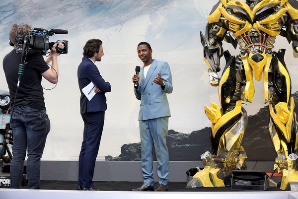 Transformers The Last Knight   Michael Bays Official Photos From Global Premiere In London  (107 of 136)